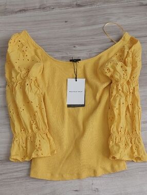 Who What Wear Bright Yellow Eyelet Puff-Sleeve Ribbed Top